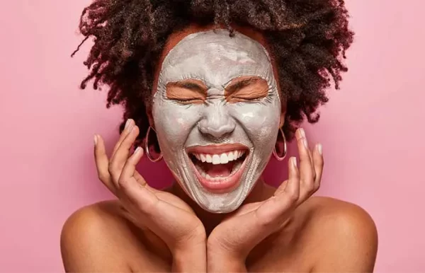 Comment se débarrasser de la peau grasse – 7 remèdes maison et produits à utiliser